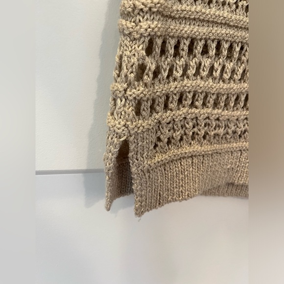 Ladies Sweater - Picture 2 of 4